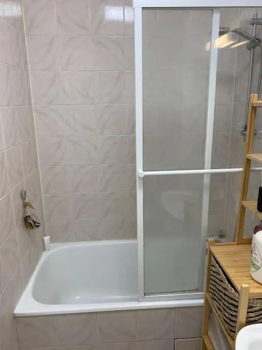 A Deux Pas Du Pantheon Avec Balcon Apartament
