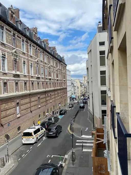 A Deux Pas Du Pantheon Avec Balcon * Paryż